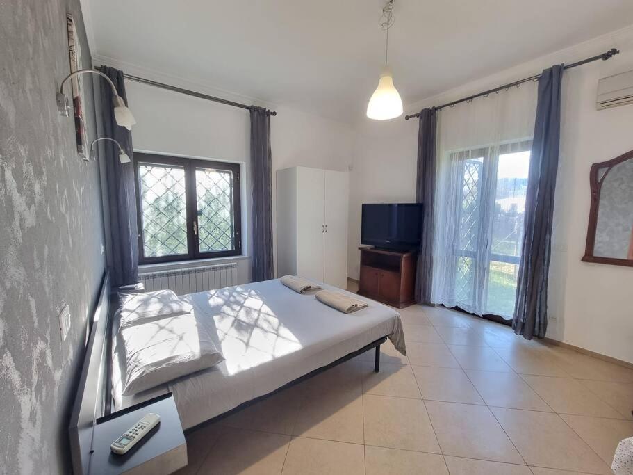 -5 Min From Bus Stop-Free Parking Exterior foto